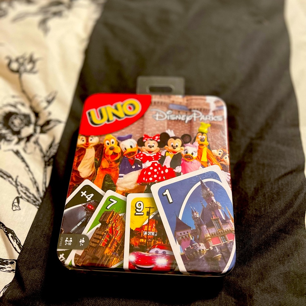 🌺💕Sealed Disneyland Uno great family game for that Disney lover